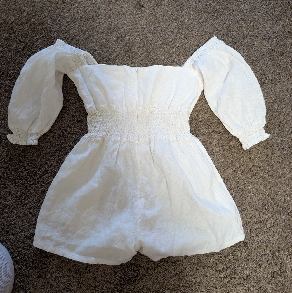 We Wore What 100% Linen Off Shoulder Romper White L/G Pockets - Picture 6 of 9